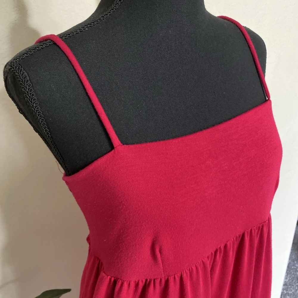 Elegant Red Maxi Dress - Picture 3 of 4